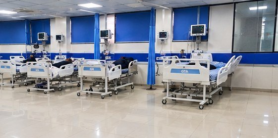 Monitored ICU beds at Divine Healthcare & ICU